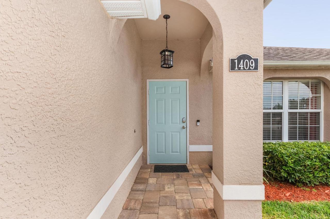 Villa Three Sisters - Roelens Vacations Cape Coral Exterior photo