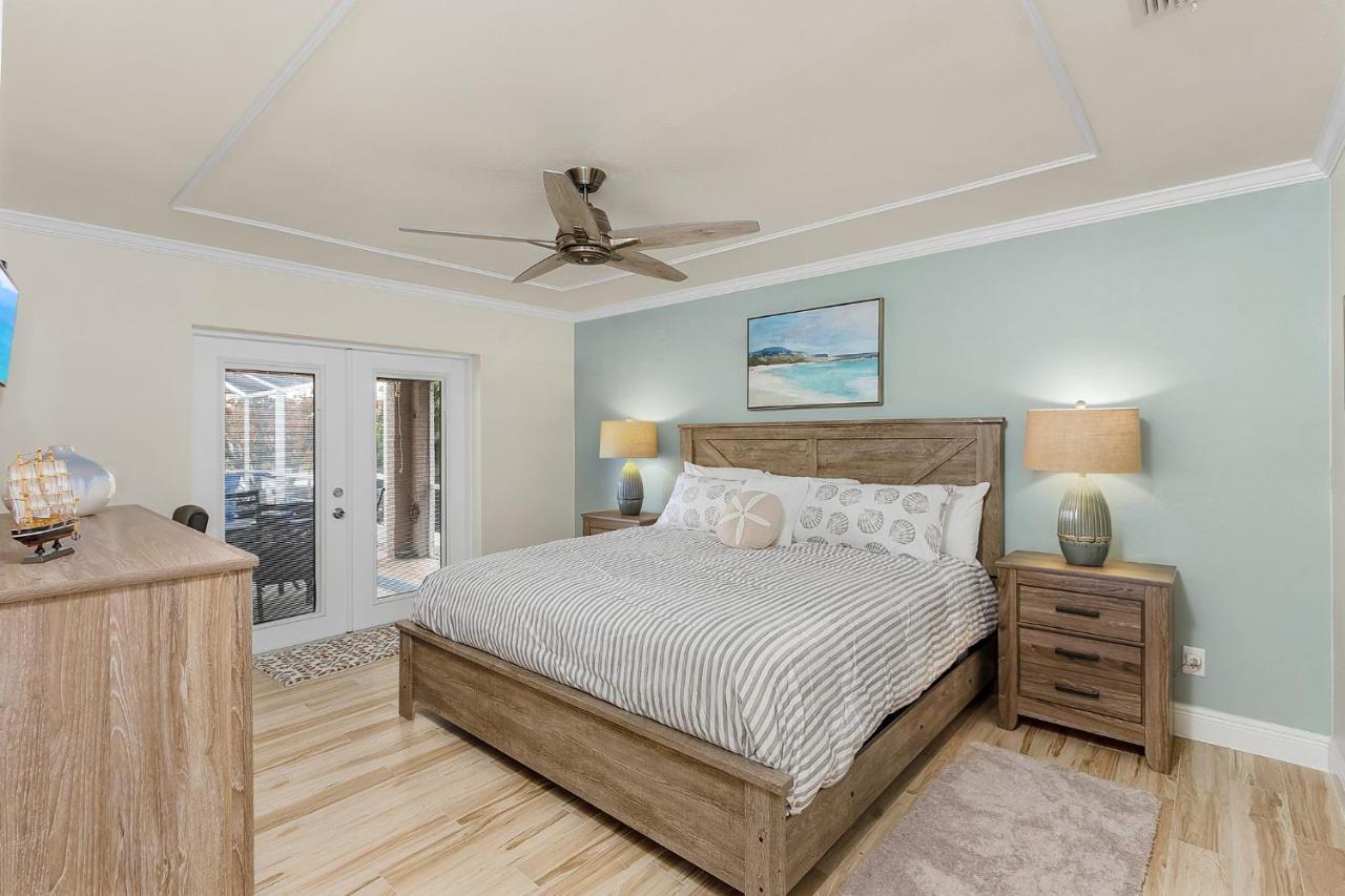 Villa Three Sisters - Roelens Vacations Cape Coral Exterior photo