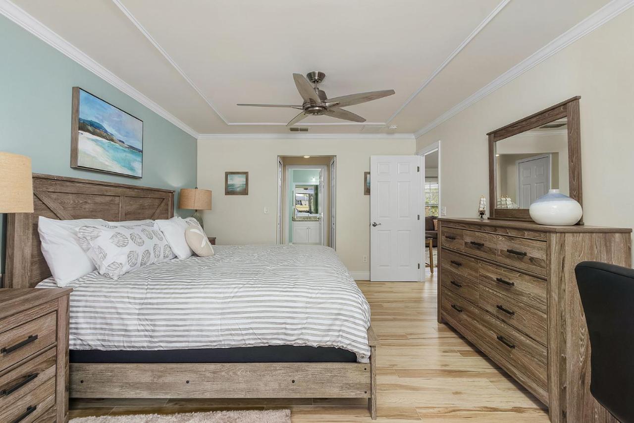Villa Three Sisters - Roelens Vacations Cape Coral Exterior photo
